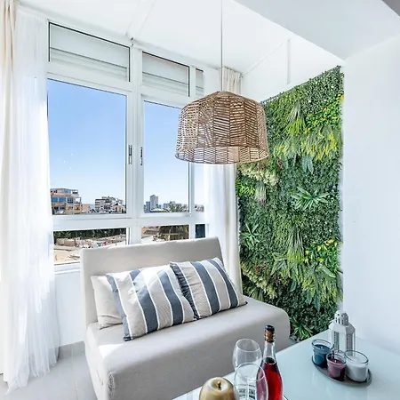797 Rentals- Elegante Estudio Reformado En Iris Apartment *